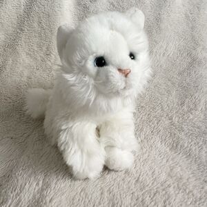 Toys R Us Animal Alley White Cat Blue Eyes Fluffy Persian Plush 12” Stuffed